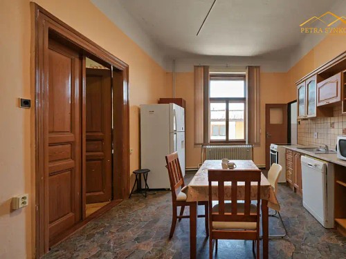 Prodej domu 254 m², pozemek 1374 m²