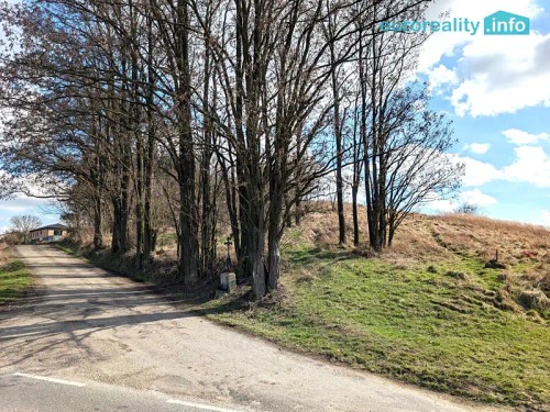 Prodej stavebního pozemku 898 m²