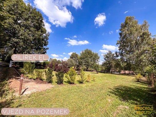 Prodej stavebního pozemku 806 m²