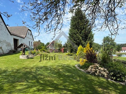 Prodej domu 300 m², pozemek 2758 m²