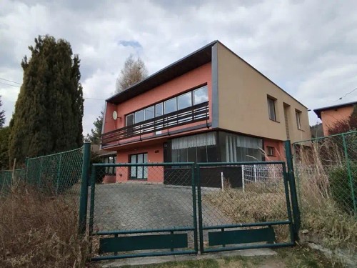 Prodej domu 180 m², pozemek 859 m²