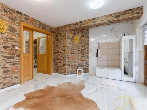 Prodej domu 400 m², pozemek 1728 m²