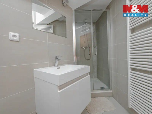 Prodej chalupy 386 m², pozemek 1335 m²