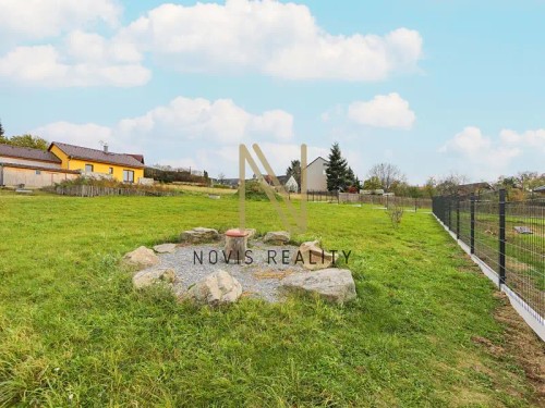 Prodej stavebního pozemku 698 m²