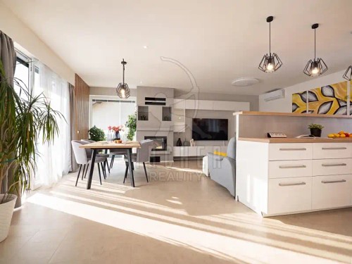 Prodej domu 174 m², pozemek 799 m²