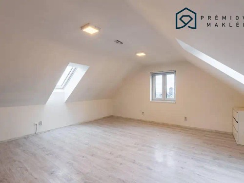 Prodej domu 353 m², pozemek 772 m²