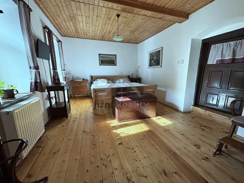 Prodej domu 300 m², pozemek 2758 m²