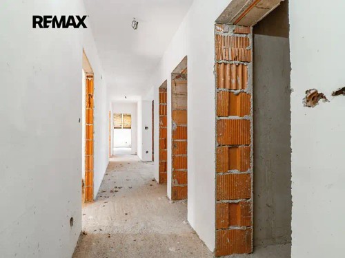 Prodej domu 533 m², pozemek 2105 m²