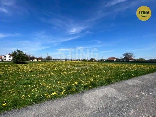 Prodej stavebního pozemku 1155 m²