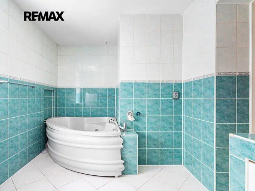 Prodej domu 394 m², pozemek 286 m²
