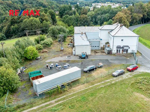 Prodej domu 1220 m², pozemek 2442 m²