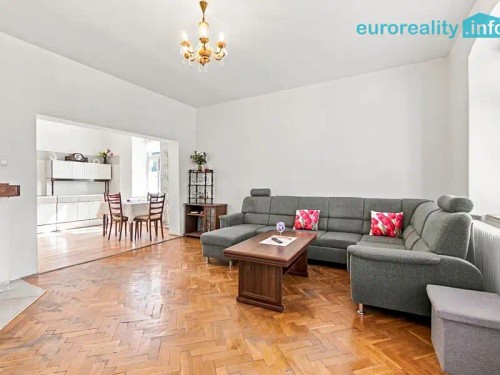 Prodej domu 213 m², pozemek 1424 m²