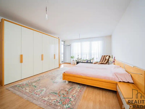 Prodej bytu 4+kk 167 m²