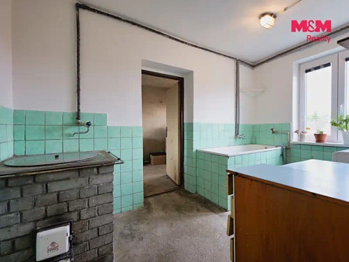Prodej domu 240 m², pozemek 1701 m²