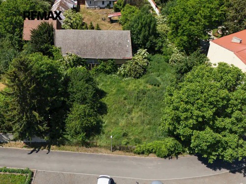 Prodej stavebního pozemku 650 m²
