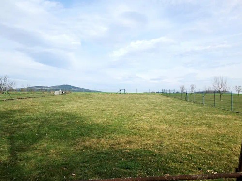 Prodej stavebního pozemku 1200 m²