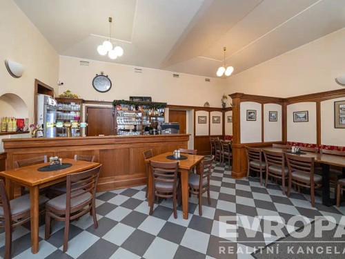 Prodej domu 330 m², pozemek 627 m²