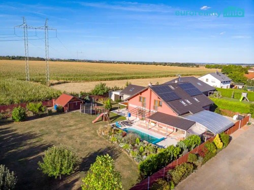 Prodej domu 270 m², pozemek 2175 m²