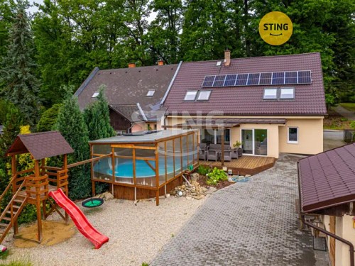 Prodej chalupy 280 m², pozemek 849 m²