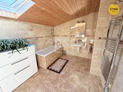 Prodej domu 337 m², pozemek 4220 m²