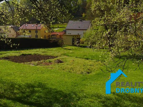 Prodej stavebního pozemku 878 m²