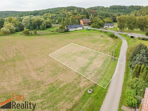 Prodej stavebního pozemku 1015 m²