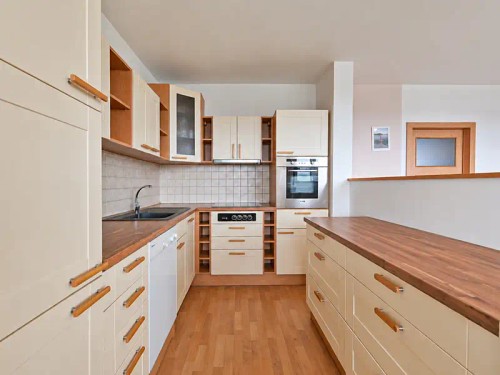 Prodej bytu 2+1 77 m²