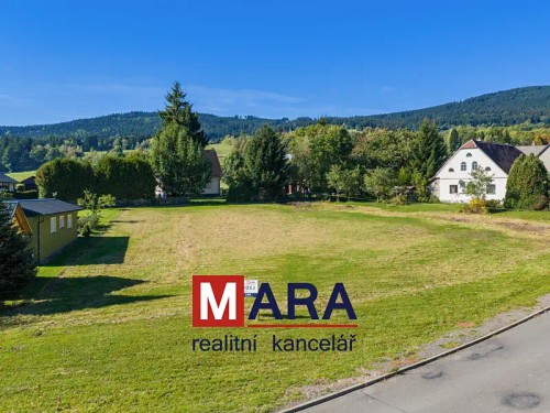 Prodej stavebního pozemku 2352 m²