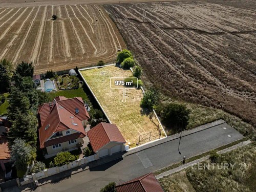 Prodej stavebního pozemku 975 m²