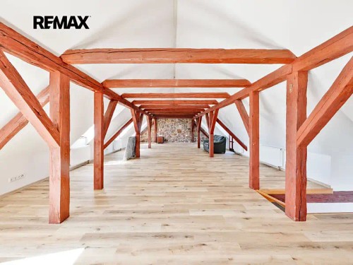 Prodej domu 372 m², pozemek 5995 m²