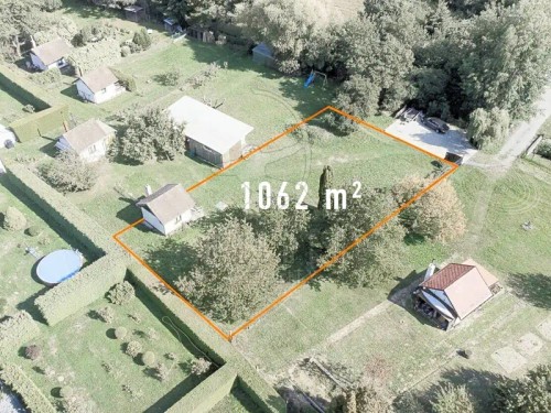 Prodej stavebního pozemku 1062 m²