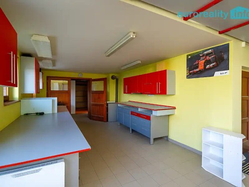 Prodej domu 270 m², pozemek 2175 m²