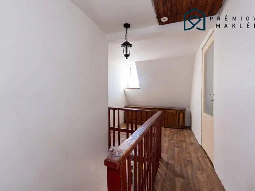 Prodej domu 300 m², pozemek 1322 m²
