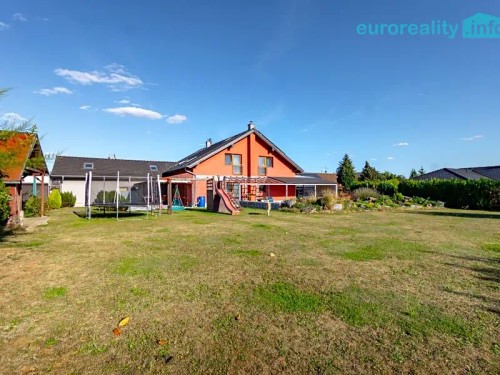 Prodej domu 270 m², pozemek 2175 m²