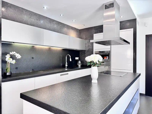 Prodej domu 300 m², pozemek 444 m²