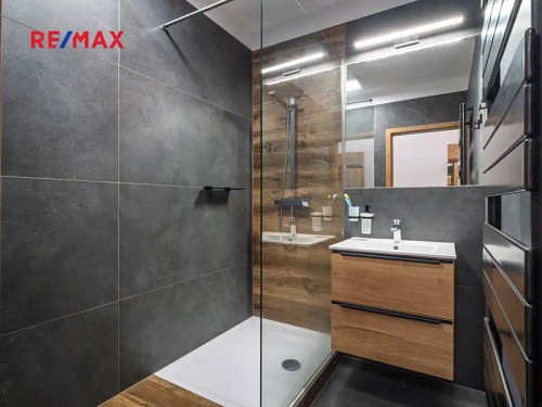 Prodej bytu 4+kk 102 m²