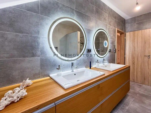 Prodej domu 202 m², pozemek 708 m²