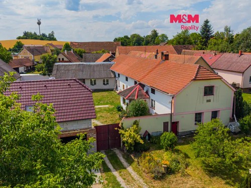 Prodej domu 210 m², pozemek 7574 m²