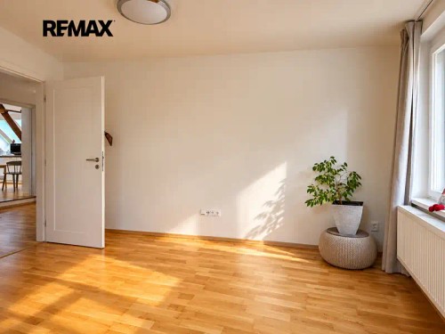 Prodej domu 272 m², pozemek 143 m²