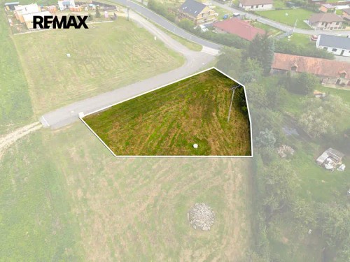 Prodej stavebního pozemku 1183 m²