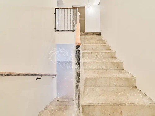 Prodej bytu 4+kk 132 m²