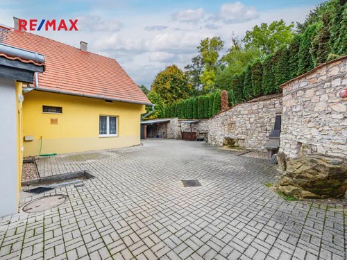 Prodej domu 670 m², pozemek 1786 m²