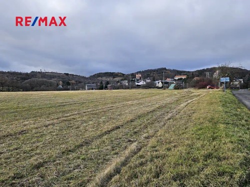 Prodej stavebního pozemku 1556 m²