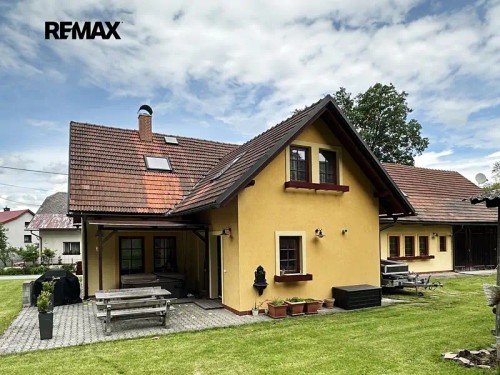 Prodej chalupy 400 m², pozemek 2527 m²