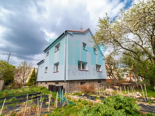 Prodej domu 250 m², pozemek 661 m²