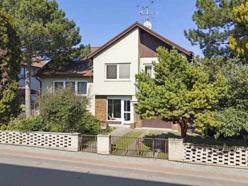 Prodej vily 311 m², pozemek 615 m²