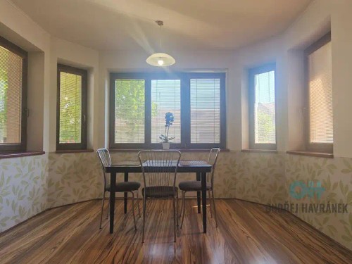 Prodej domu 330 m², pozemek 2461 m²
