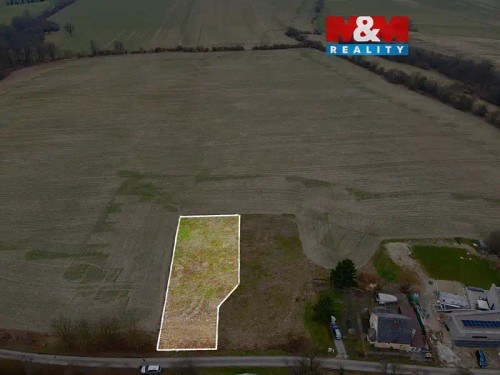 Prodej stavebního pozemku 1300 m²
