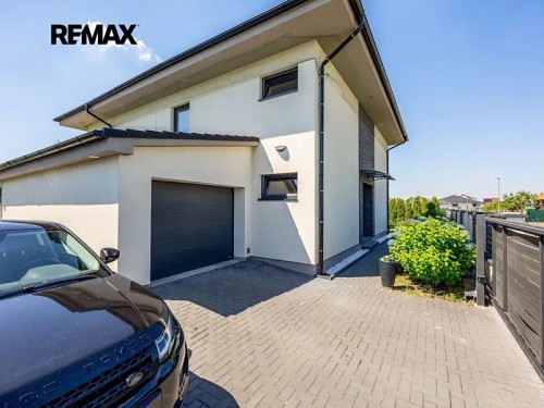 Prodej domu 234 m², pozemek 715 m²
