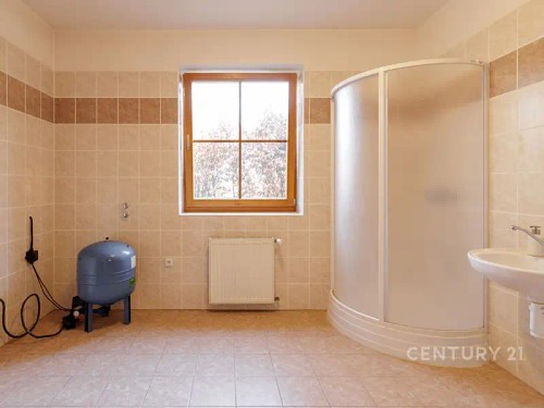 Prodej domu 242 m², pozemek 1 m²